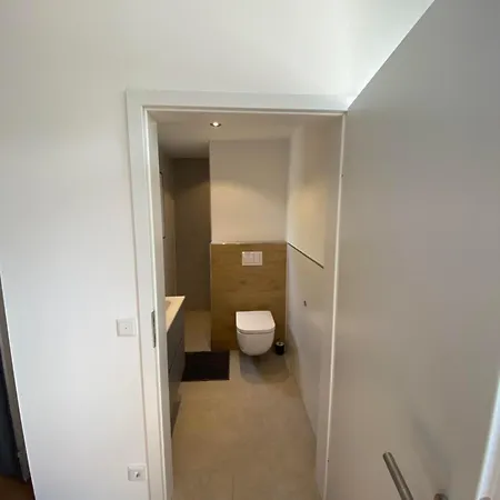 Haus Wybrands-schild דירה בורקום