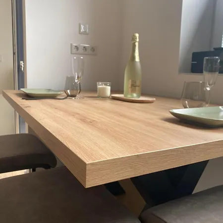 Haus Wybrands-schild * בורקום