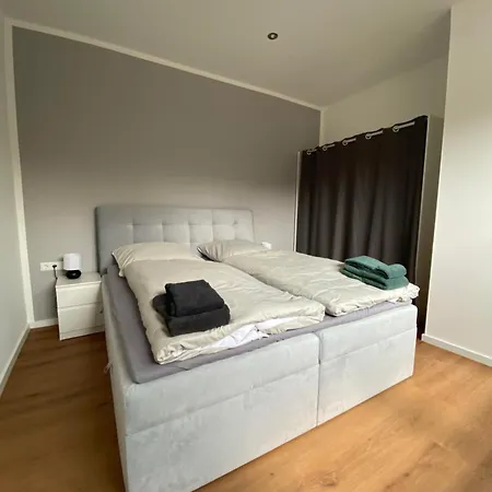 דירה Haus Wybrands-schild בורקום